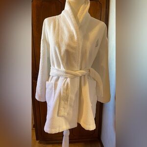 Four Seasons Child  Size White Plush Bathrobe